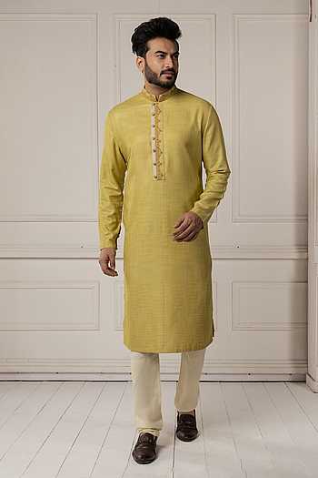 Kashmiri Embroidered Kurta Set