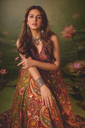 Guroor Embroidered Blouse & Skirt Set