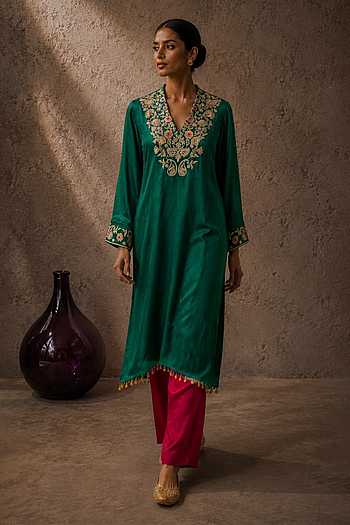 Amruta Gajji Silk Kurta Set