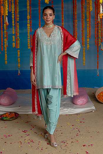 Skylight Yoke Embroidered Kurta Set