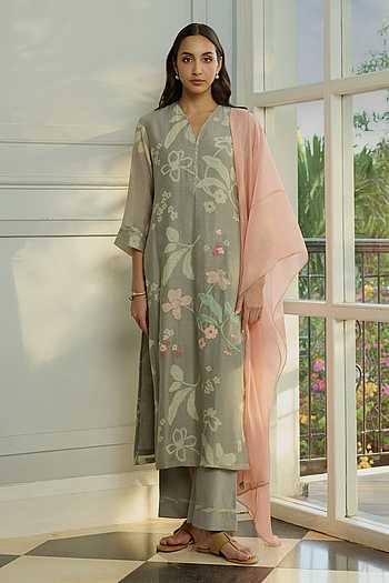 Slate Thread Embroidered Kurta Set