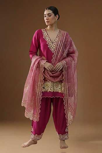 Vanya Madhur Gulabi Embroidered Kurta Set