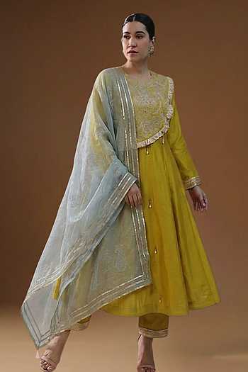 Kishori Noor Embroidered Kurta Set