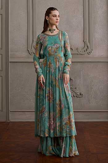 Navyha Floral Placement Print Angarkha Set