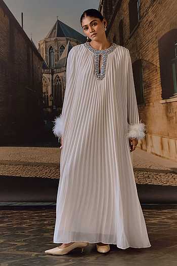 Ostrich Feather Detailed Pleated Kaftan