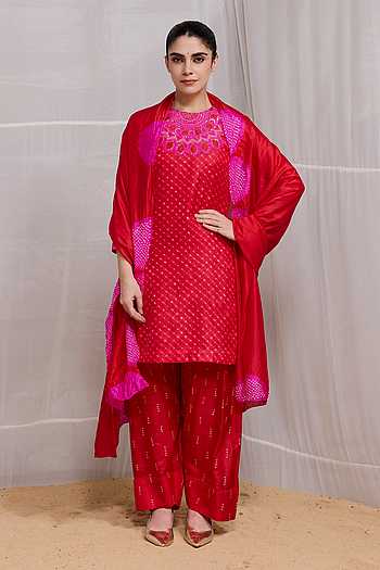 Kair Hand Embroidered Kurta Set