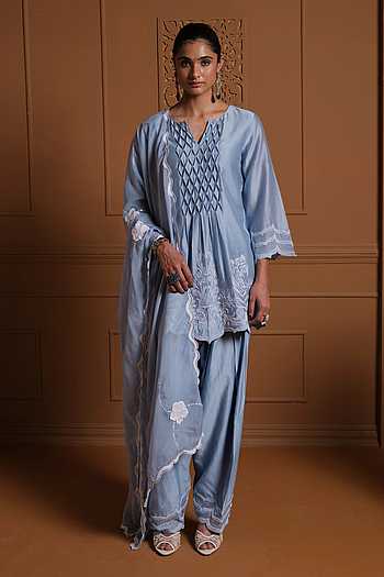 Niloufer Embroidered Kurta Set