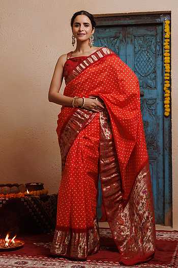 Handcrafted Bandhani Saree With Stitched Blouse & Petticoat
