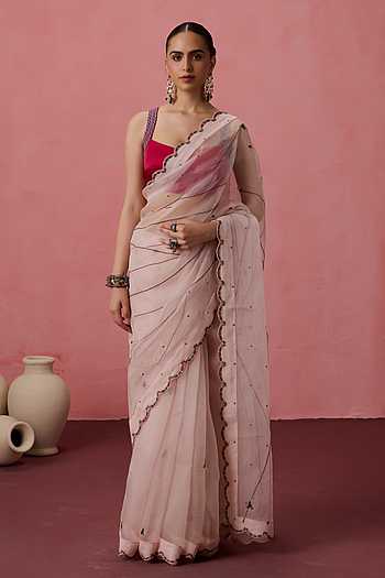 Scallop Bordered Saree With Unstitched Blouse Piece