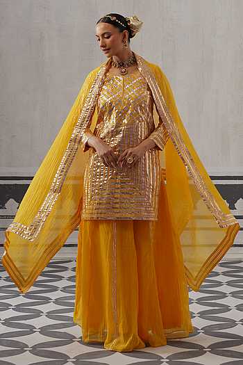 Aba Embellished Kurta Set