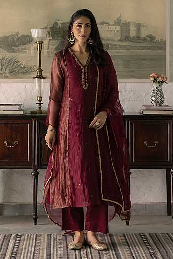 Hand Embroidered Kurta Set