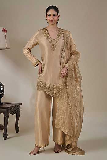 Kaju Katli Kahaani Embroidered Kurta Set