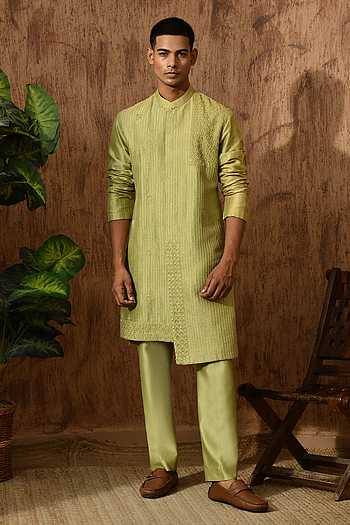 Zardozi Embroidered Chanderi Kurta & Pyjama Set