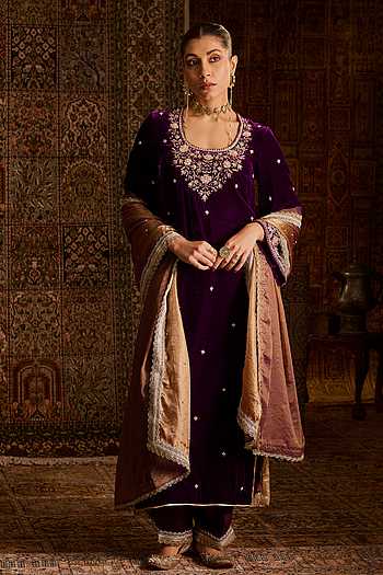 Floral Hand Embroidered Kurta Set