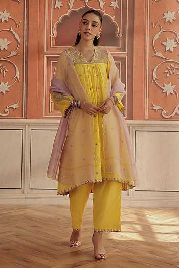 Avena Jacquard Kurta Set