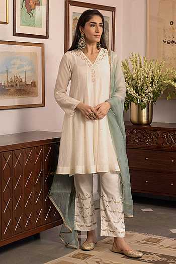 Silk Chanderi Embroidered Kurta Set
