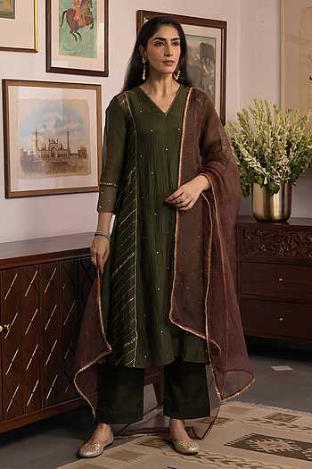 Hand Embroidered Kurta Set