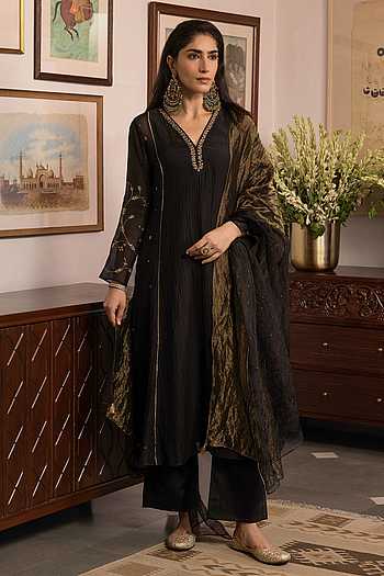 Embroidered Kurta Set