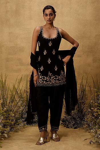Hand Embroidered Kurta Set