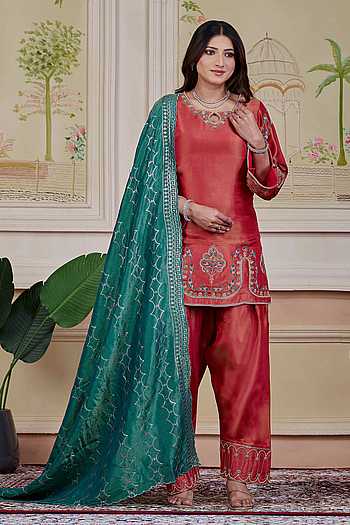 Border Embroidered Kurta Set