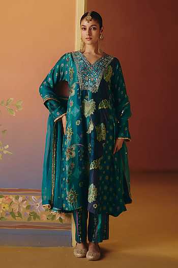 Mahi Phulkari Print Kurta Set
