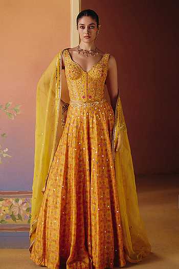 Soni Embroidered Skirt Set