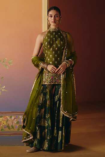 Seher Embroidered Kurta Set