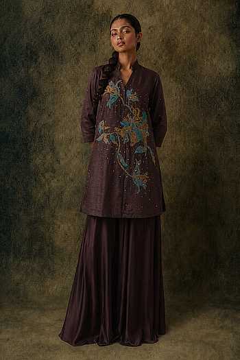 Wisp Embroidered Kurta & Pant Set