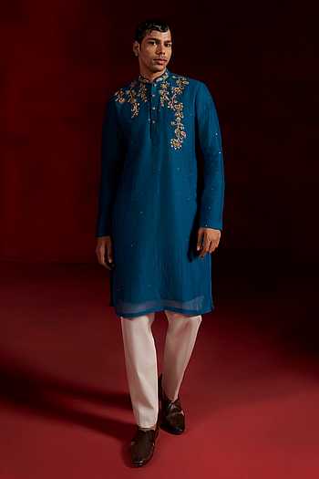 Floral Placement Embroidered Kurta