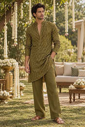 Textured Embroidered Kurta & Pant Set