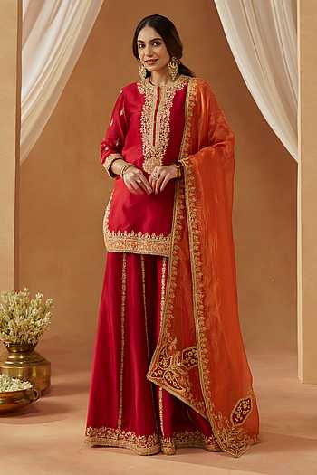 Fadiya Kashmiri Tilla Embroidered Kurta Set