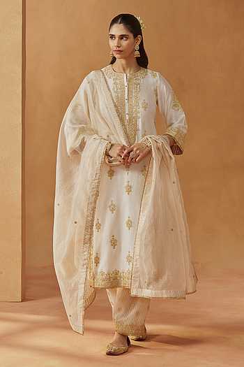 Mubina Embroidered Kurta Set