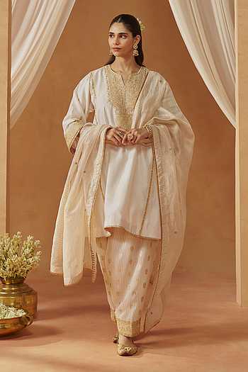 Maahgul Kashmiri Tilla Embroidered Kurta Set