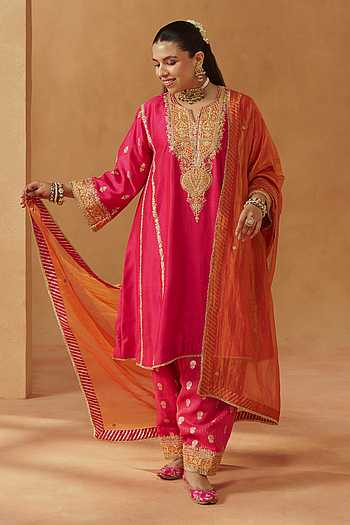 Maahgul Silk Chanderi Embroidered Kurta Set