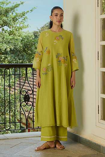 Lime Thread Embroidered Kurta & Pant Set