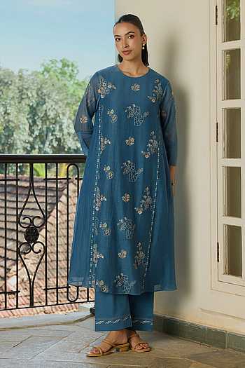 Thread Embroidered Kurta & Pant Co-ord Set
