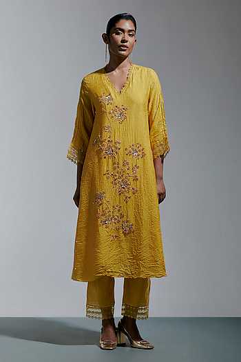 Embroidered Kurta & Pant Set
