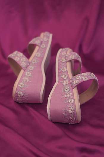 Aura Embroidery Wedges