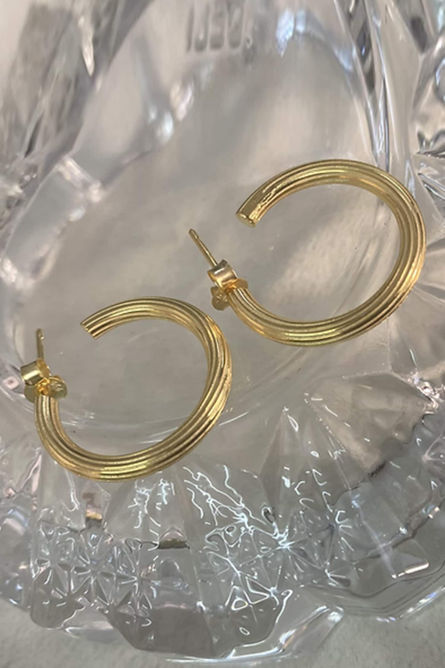 Buy Vintage 14k Yellow Gold Half Pair Hoop Earring Online in India - Etsy