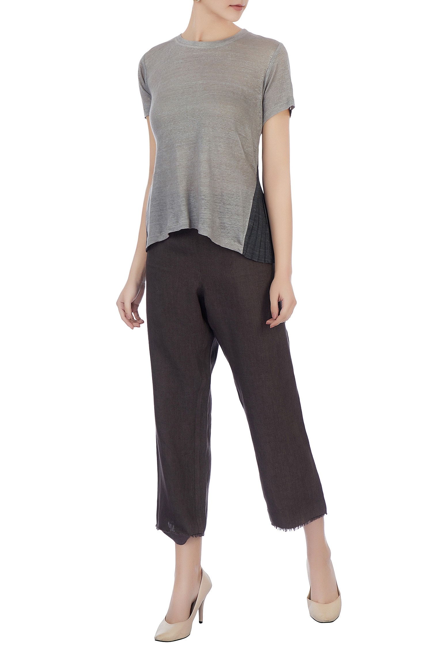 loose cropped pants