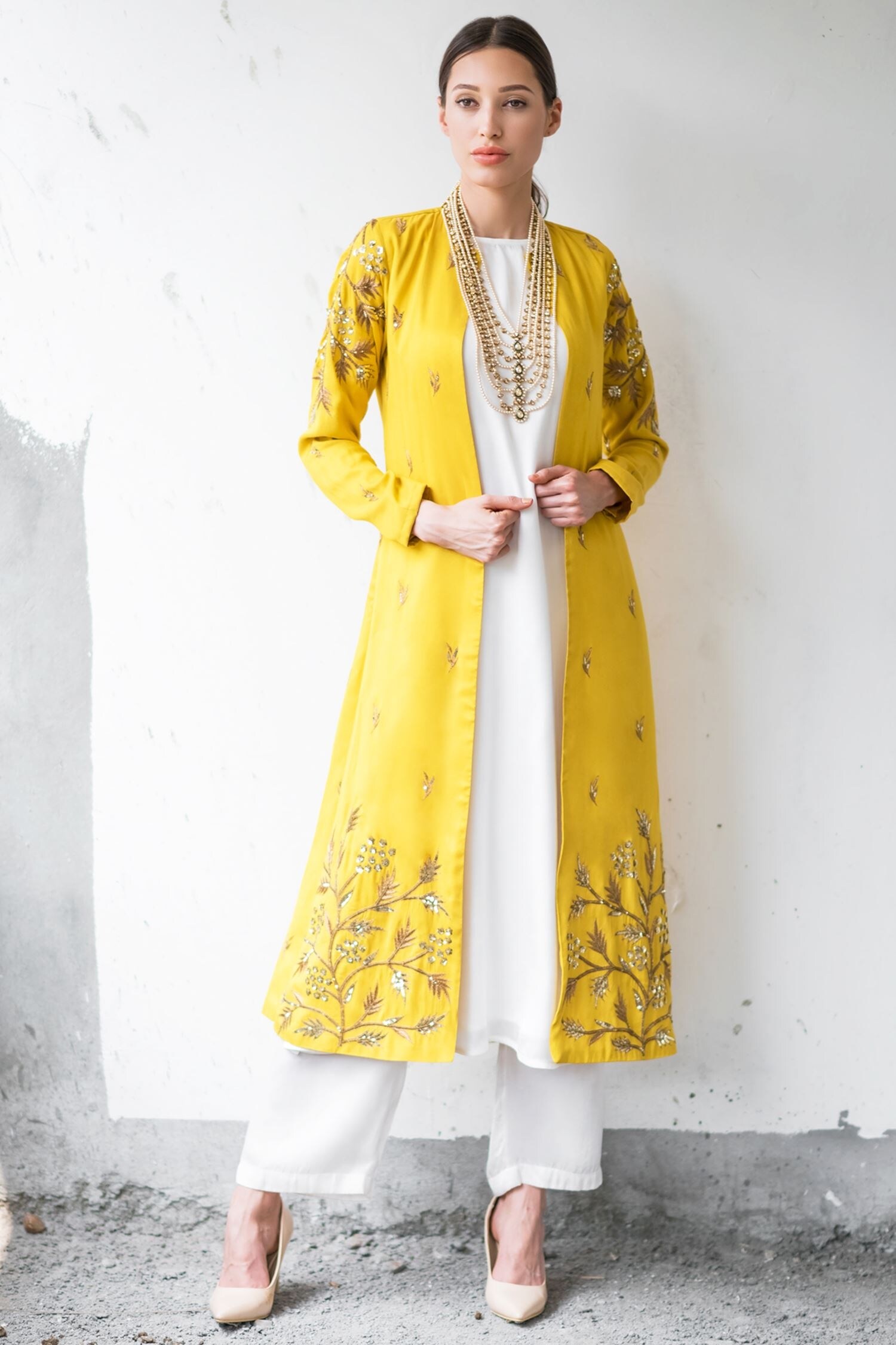 Inddus Green & Grey Embroidered Kurti Palazzo Set With Jacket Price in  India, Full Specifications & Offers | DTashion.com