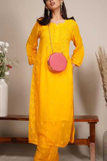 buy-pink-woven-love-banaras-round-clutch-with-sling-by-sashe-house