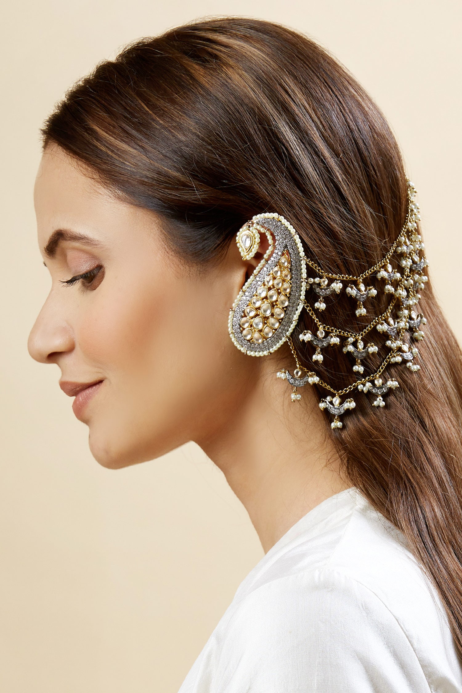 CUFF EARRINGS WITH PARTY WEAR SAREE
HOW TO STYLE SAREE WITH JEWELLERY