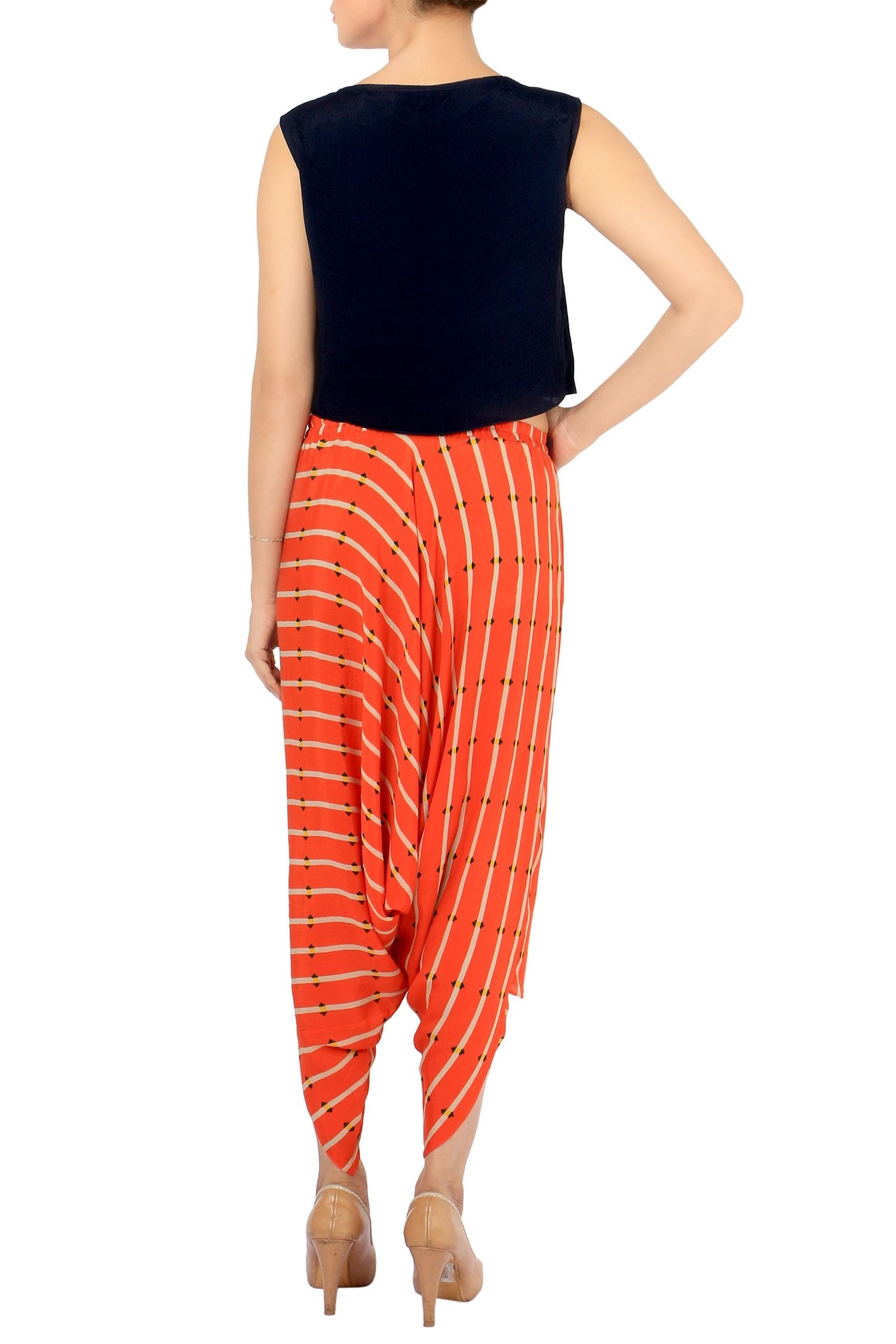 Proyog-Dubai - Vira Dhoti pants with Matsya Crop top ! It's Proyog