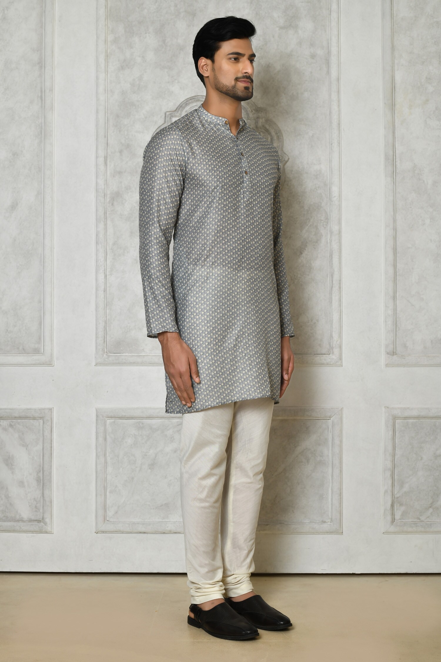 Samyukta Singhania - Grey Cotton Silk Printed Ditsy Short Kurta For Men