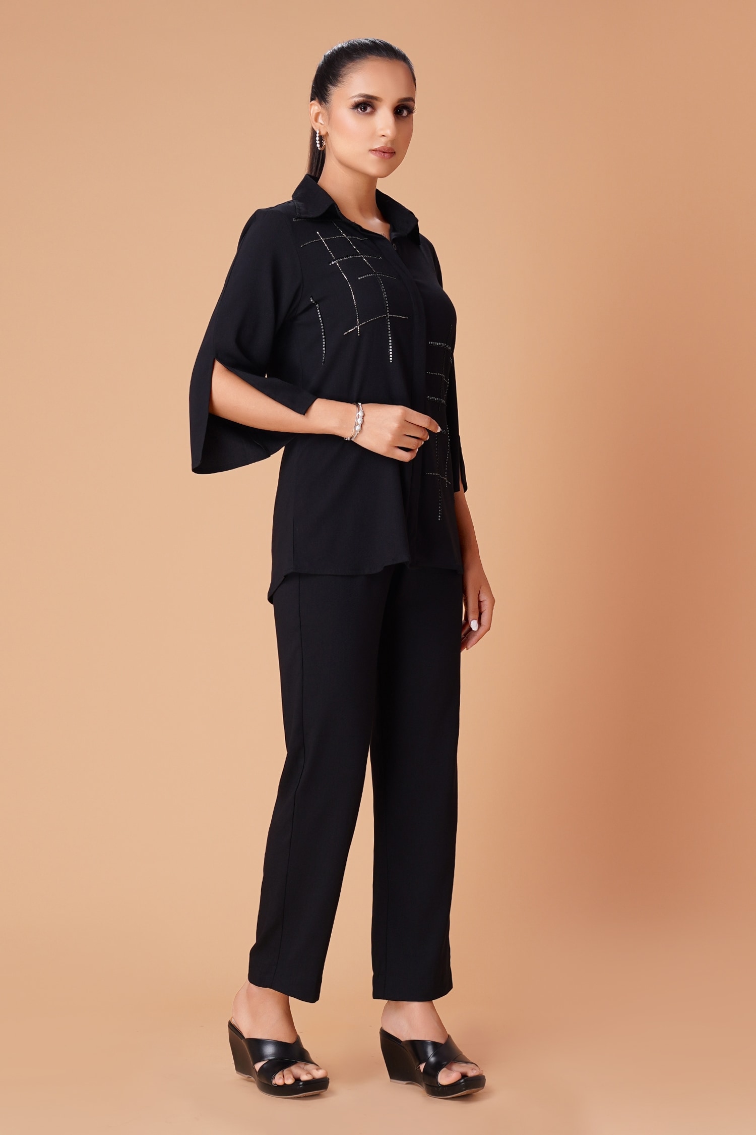 Women's chic set (tunique/embroidered shirt and its matching pants) - Black  Colour Select size XS - Amelis