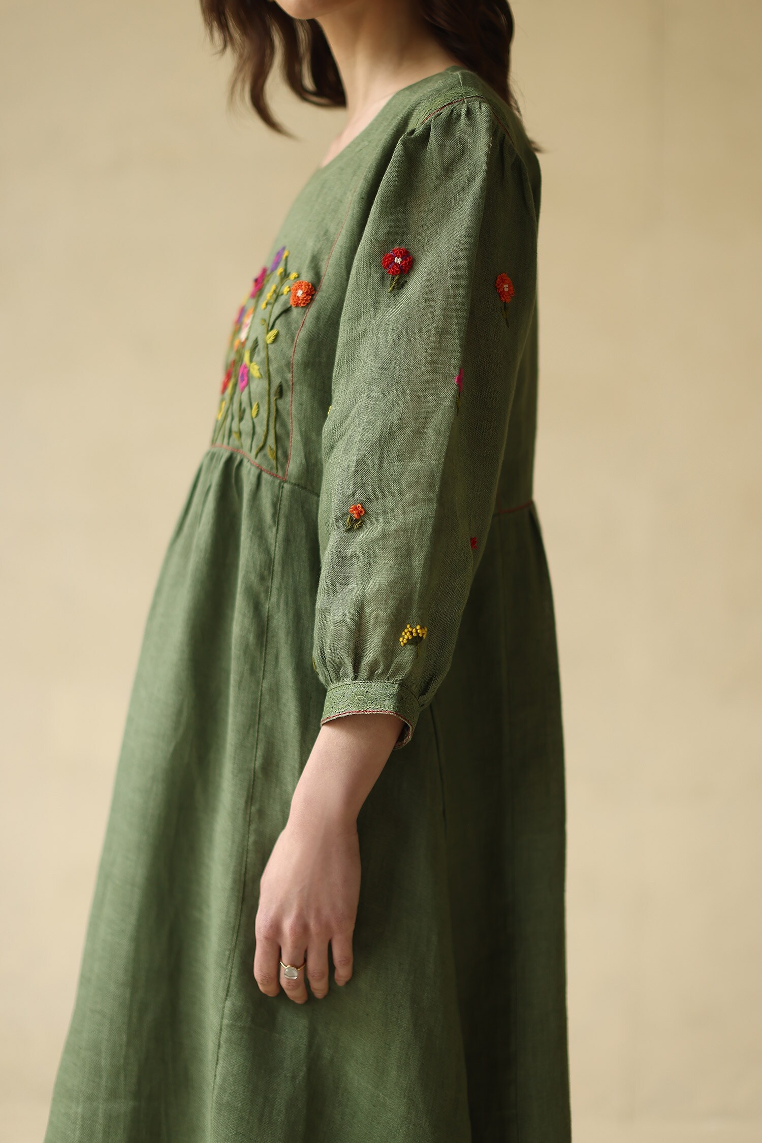 【１着でも送料無料】 Floral Embroidered Linen Gauze Green Buy Round Dress Yoke One Piece