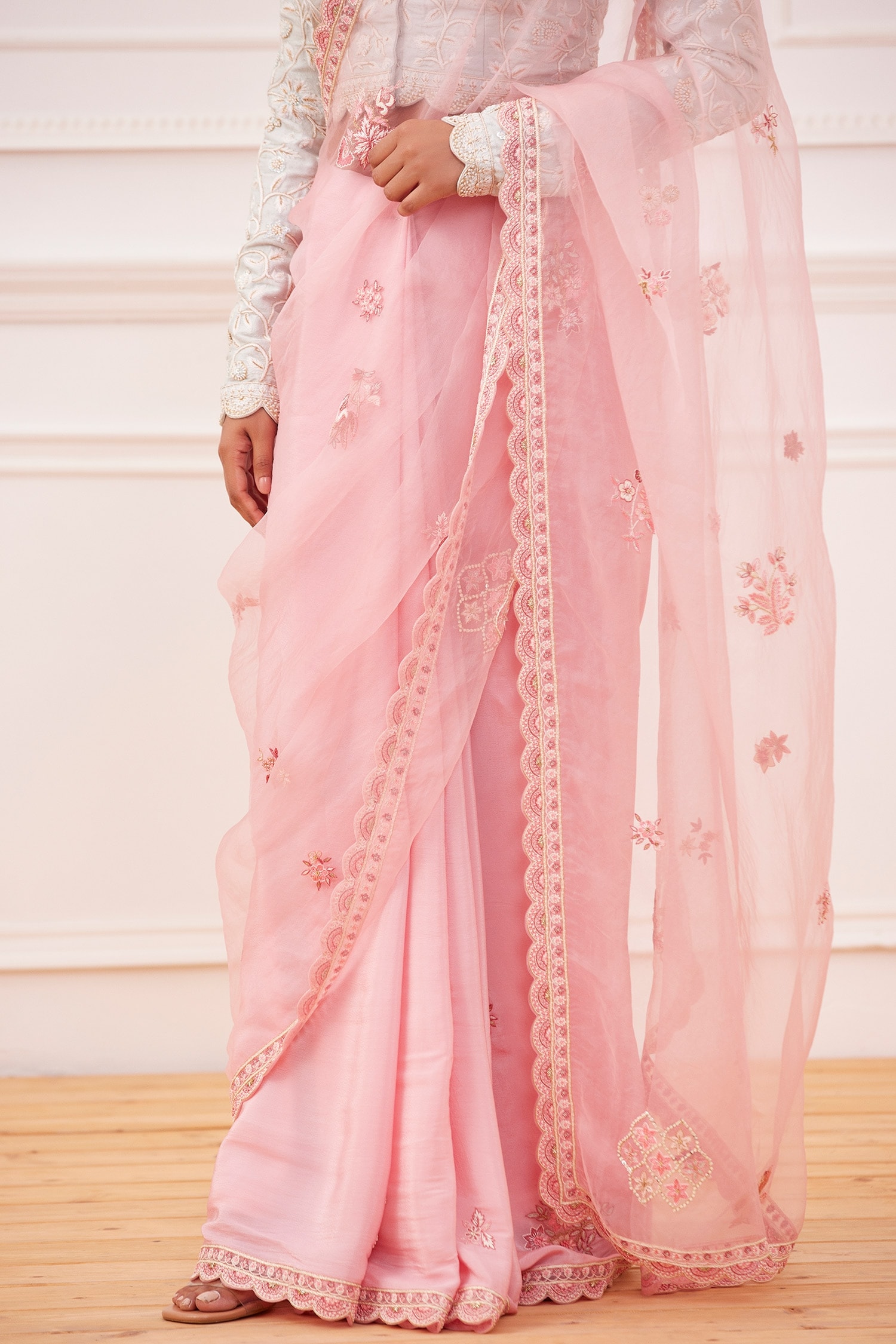 Rishi & Vibhuti - Pink Organza Embroidery Thread Millie Floral Saree With  Bralette For Women