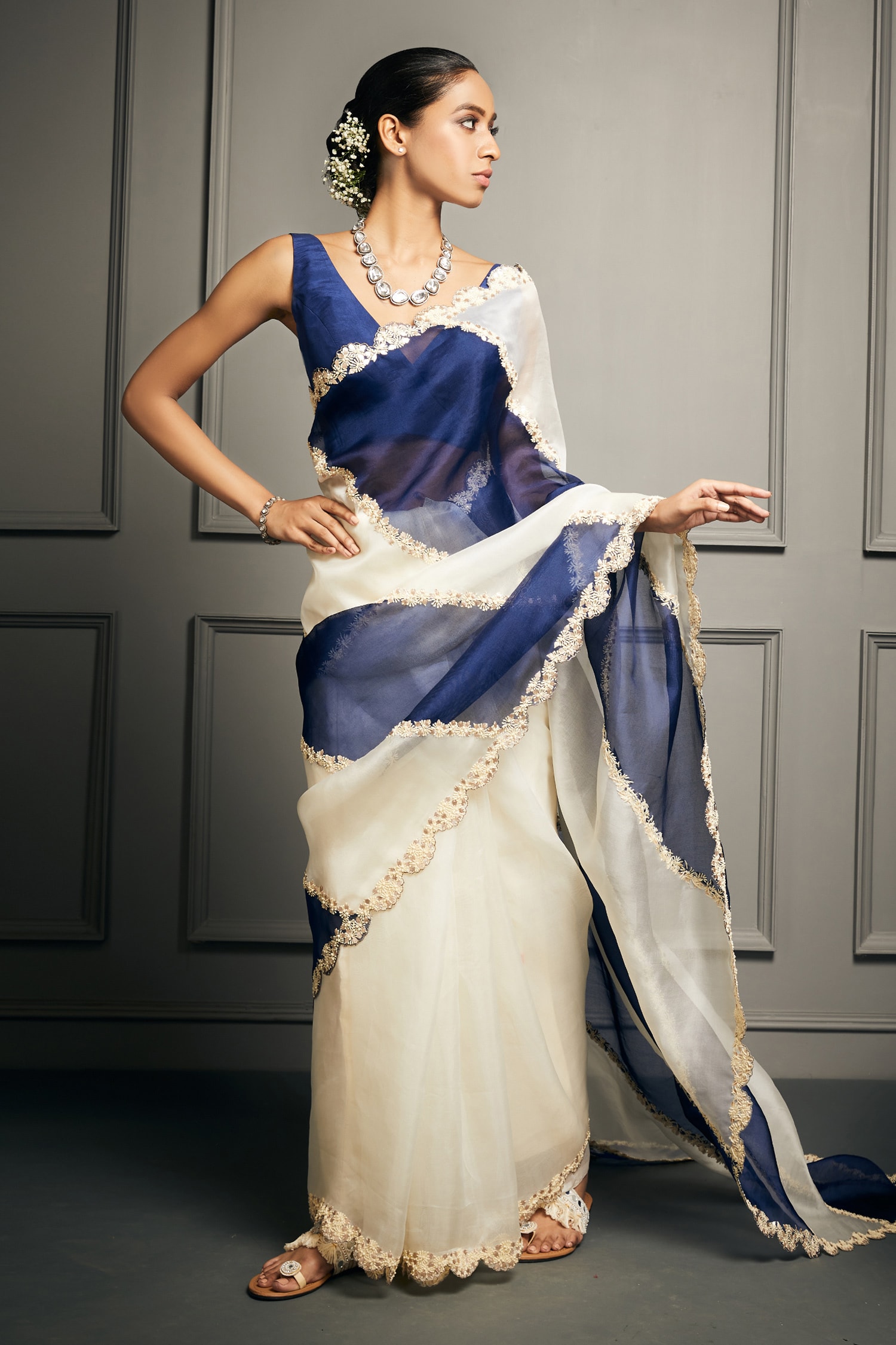 Buy Designer Sarees, Salwar Kameez, Kurtis & Tunic and Lehenga Choli.Taking  White & Blue Casual Saree