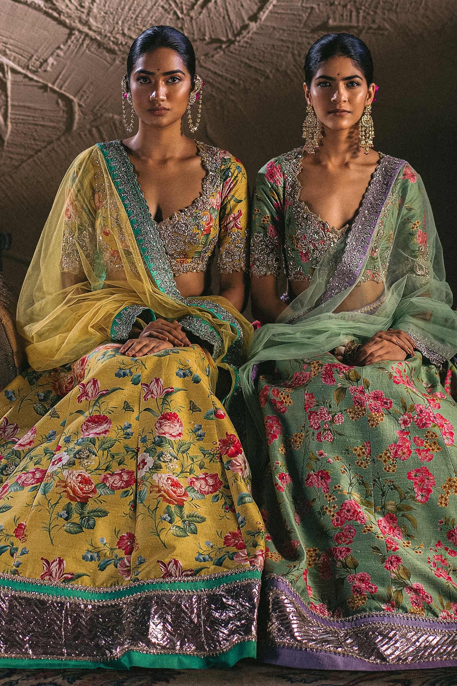 Shanaya Kapoor In Lehenga embellished with aari and hand zardozi – Tarun  Tahiliani Official